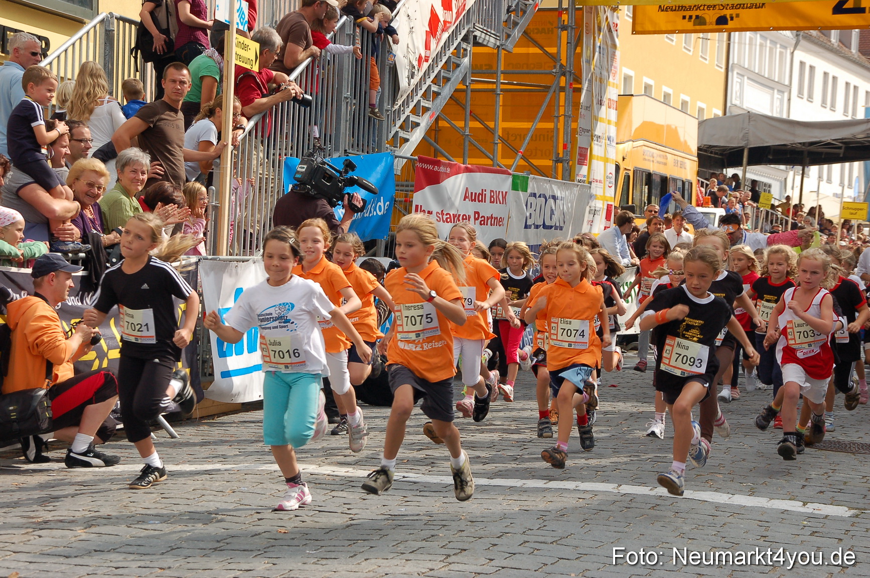 0114 Stadtlauf Neumarkt Bambinilaeufe 200909